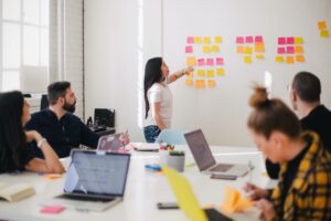 come sviluppare un piano editoriale di successo: strategia e obiettivi di marketing